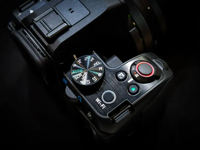 Pentax K-S2 – Red LED