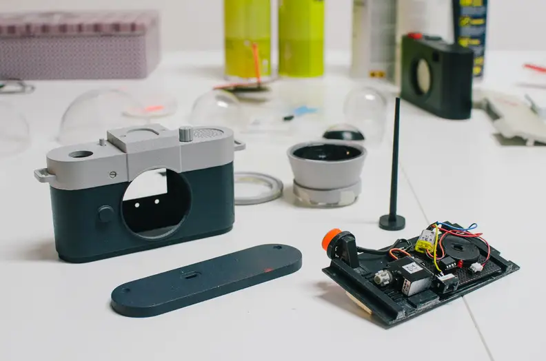 The hardware inside the Camera Restricta prototype