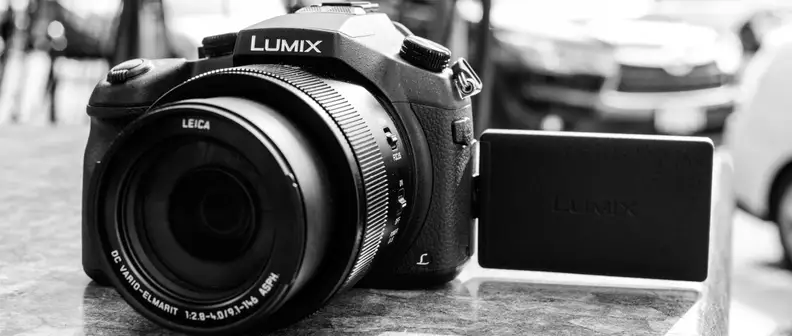 Panasonic Lumix DMC-FZ1000: Best Extended Zoom Camera