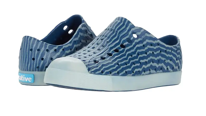 Blue Natives with think pale tiger stripes.