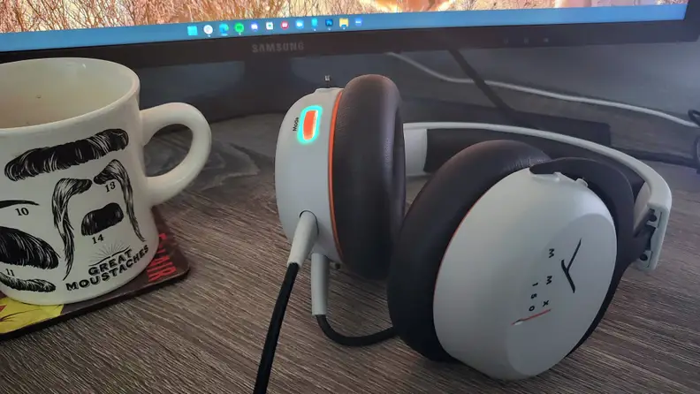 The Beyerdynamic MMX 150 with Augmented Mode active