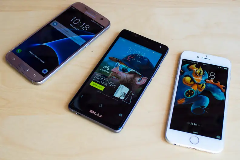 Amazon Blu R1 HD Comparison