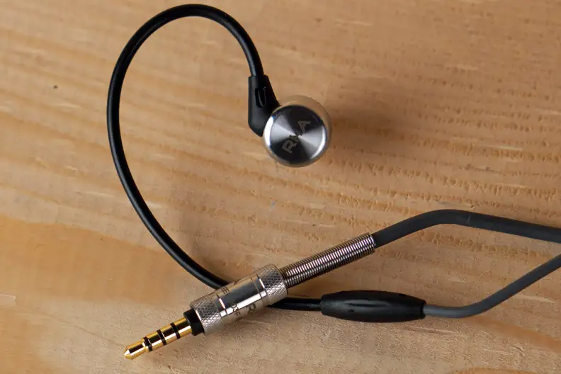 From port to casing, the MA750i in-ears are durable and built to take a beating.