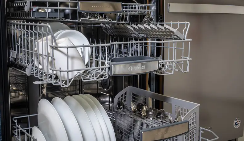 The racks of the Bosch SHPM88Z75N dishwasher.
