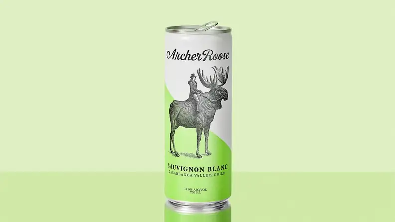Can of Archer Roose Sauvignon Blanc.