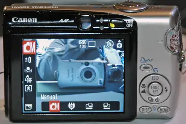 Canon PowerShot SD700 IS First Impressions Review - Reviewed