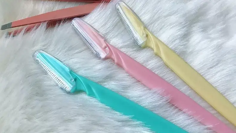 These inexpensive razors are the best way to remove peach fuzz.