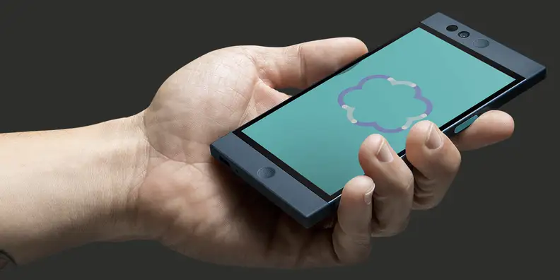 Nextbit Robin In Use