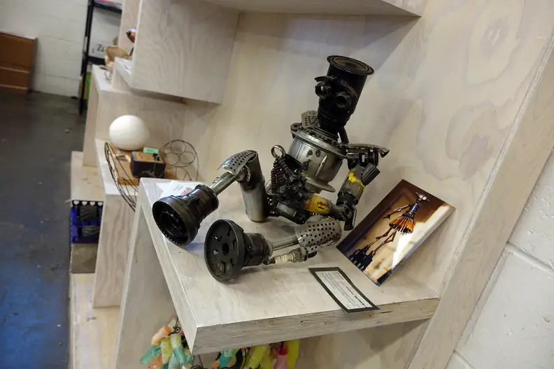 Another tig-welded robot sculpture from Skunkadelia.