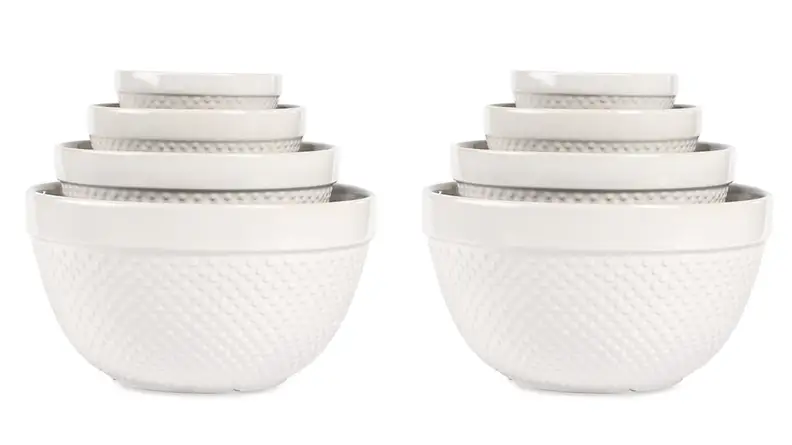 A set of mixing bowls
