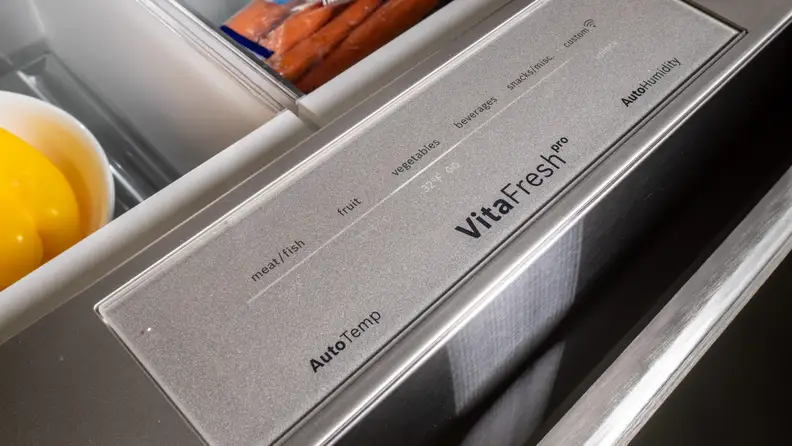The VitaFreshPro chiller drawer passed our humidity retention test will flying colors.