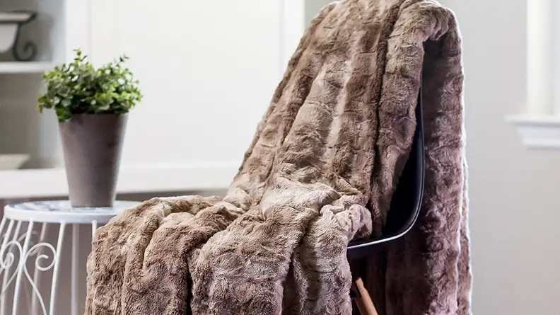 Faux fur throw blanket