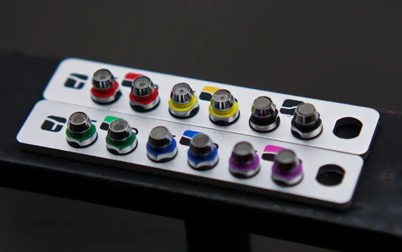 The t096z in-ears come with six interchangeable valves to adjust how your music sounds to better match particular genres.