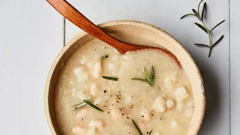 Photo of a bowl of Splended Spoon cauliflower-potato chowder.