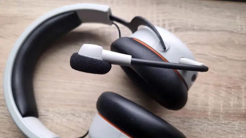 A bird's eye view of the MMX 150, with microphone in focus