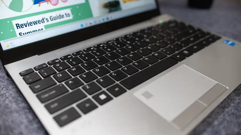 Another angled shot of the keyboard and display.