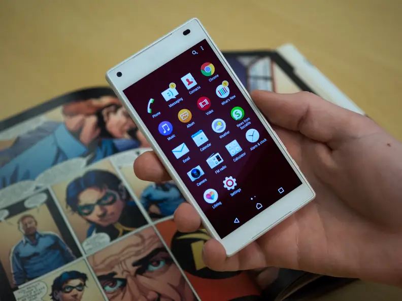 Sony Xperia Z5 Compact in use