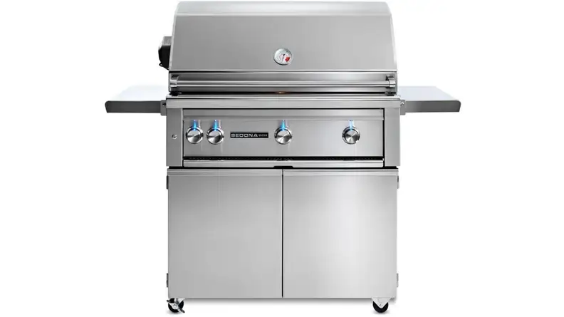 A Lynx L600PSFRNG free-standing grill