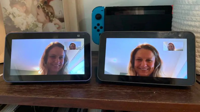 A side-by-side view of the Echo Show 5 first-gen and second-gen models.
