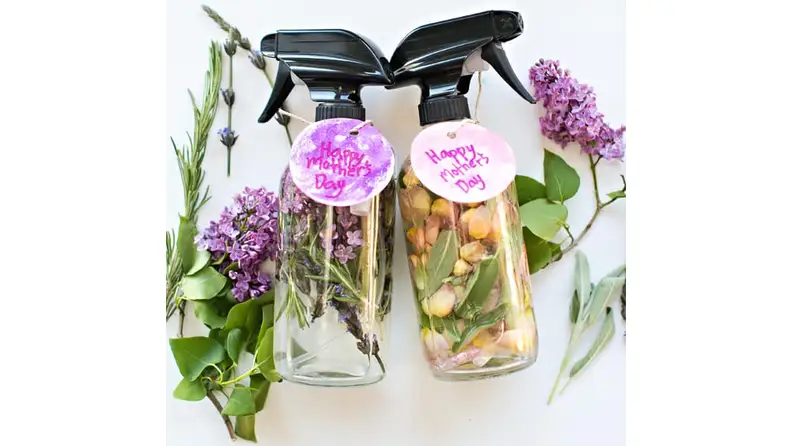 Flower sprays for mom