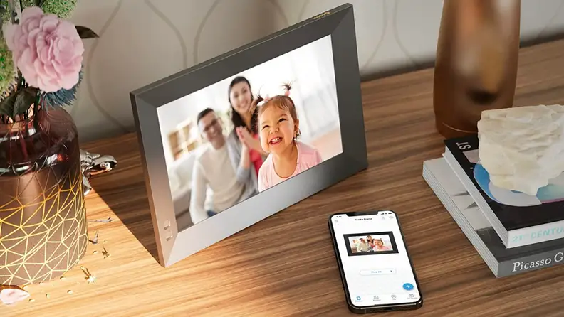 A digital photo frame.
