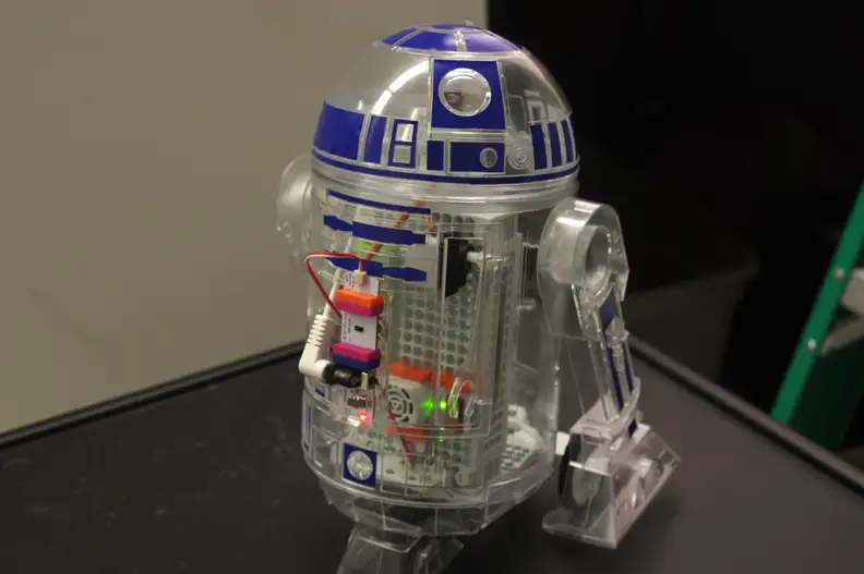 R2D2 from the Droid Inventor Kit by littleBits.