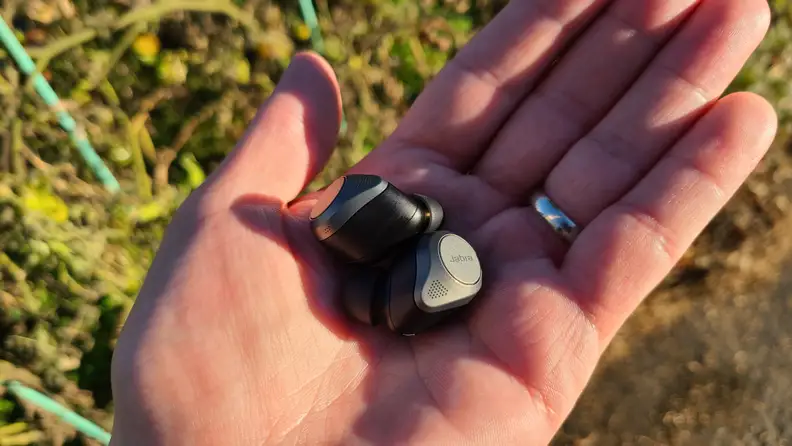 Jabra Elite 85t buds in hand