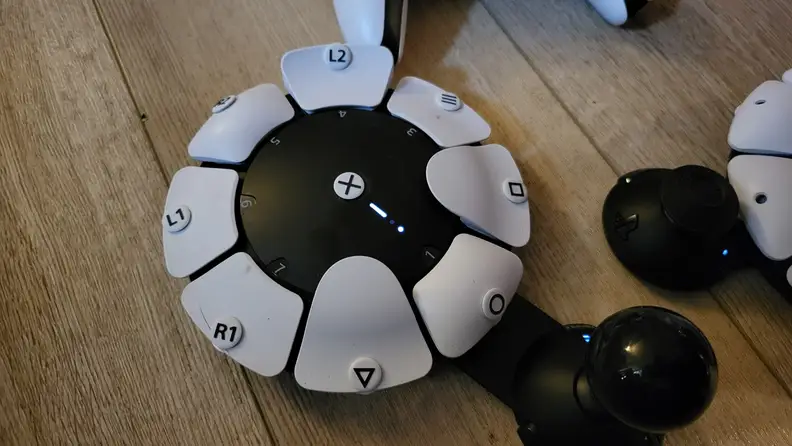 Close shot of Access Controller with different key cap shapes.