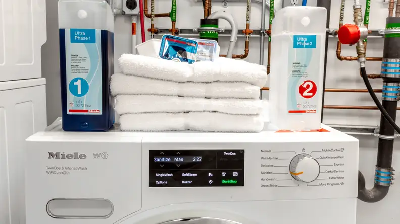 Best Compact Washer: Miele W1 WWH860