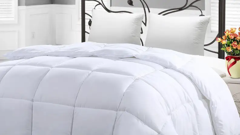 Utopia Bedding Comforter