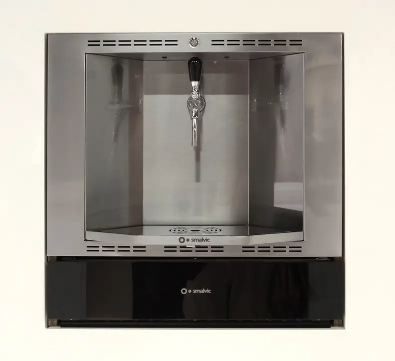 Smalvic In-Wall Built-In Beer Tap Closed
