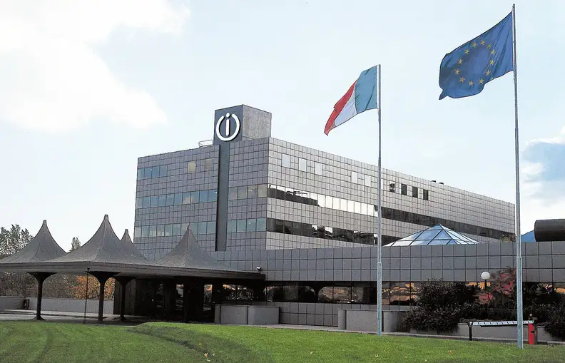 A majority share of Indesit, a leading Italian appliance manufacturer, has been purchased by the Whirlpool Corporation.