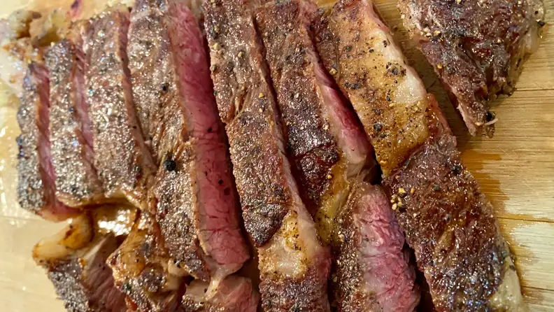 For meat enthusiasts, this wireless thermometer is helpful.