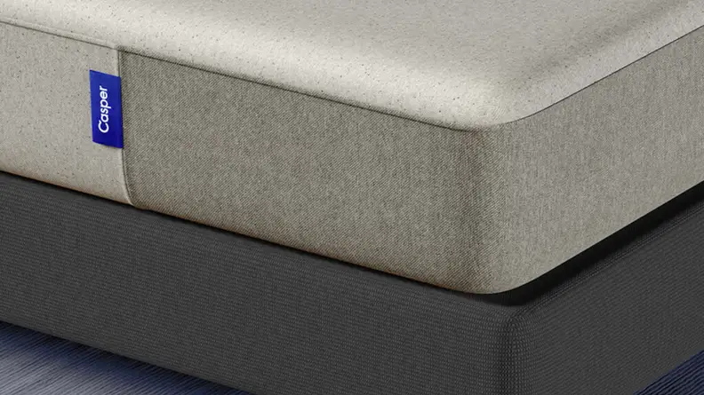 A close up of the corner of The Casper mattress