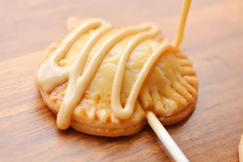 Mini Pumpkin Pie Pops