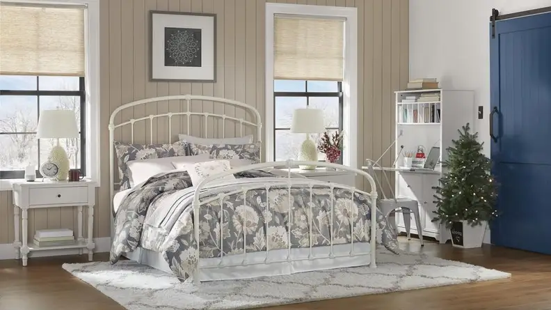 Home Decorators Collection offers furniture, rugs, lighting and more.