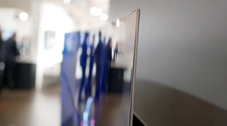 Thin edge of the Panasonic CZ950