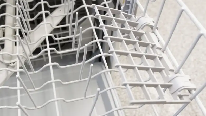 This shelf hold glasses in place