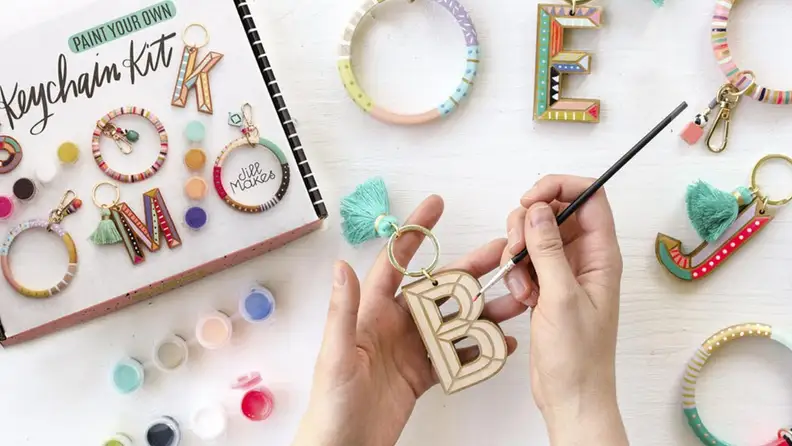 A keychain painting kit.