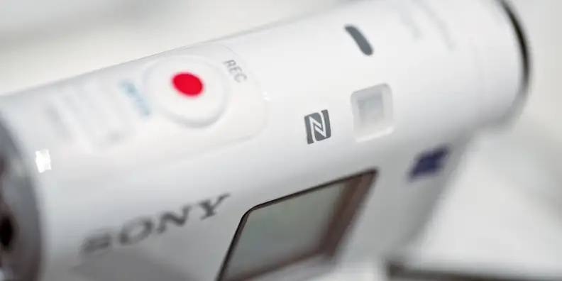 A photograph of the Sony Action Cam FDR-X1000V's top.