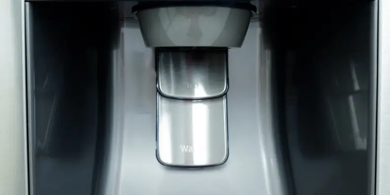 Ice Dispenser