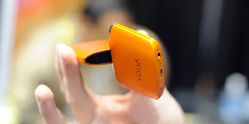 A simple twisting motion turns the YOGA mouse into a controller.