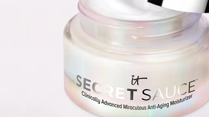 It Cosmetics lotion container