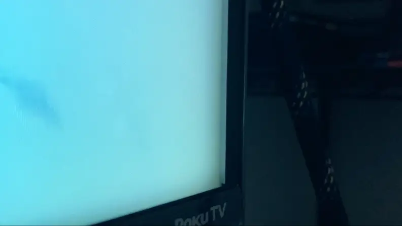 A close-up of the corner of the TCL 6-Series panel, which reveals a shadow around the boarder of the picture
