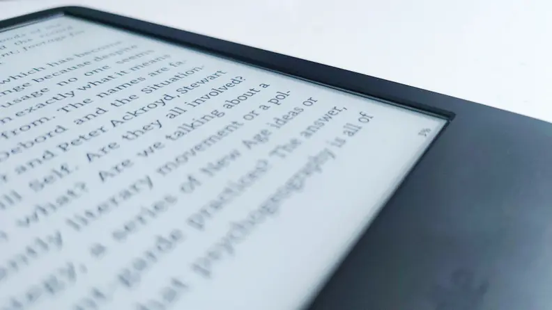 A close up of a 2022 Amazon Kindle's raised bezels.