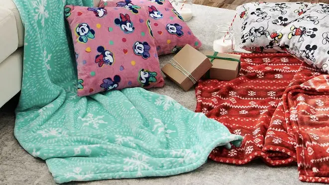 A plush throw blanket