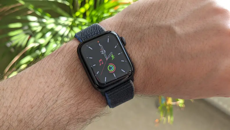 The new Apple Watch SE lets you walkie-talkie with other watch users.