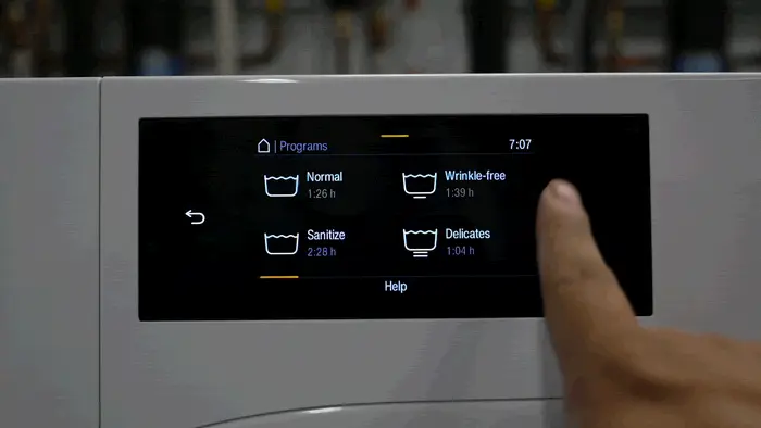 A close-up of very our own Jonathan Chan using the W1's touch controls.