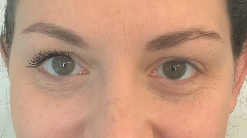 The author wearing the Maybelline Lash Sensational Sky High Mascara on her right eye.