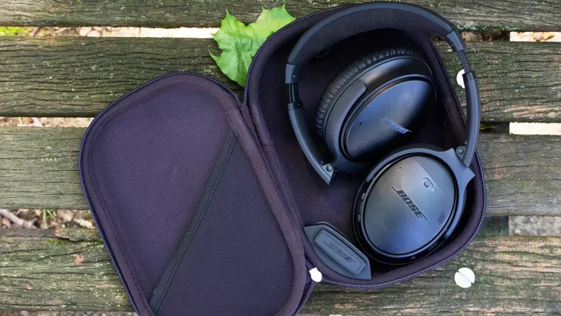 Best gifts for dad: Bose QuietComfort 35 noise-canceling wireless headphones